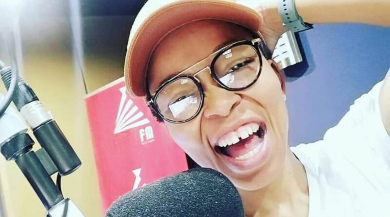 UTwasa uthintwe engaZahara neTS Records, uveza 'amaqiniso' 